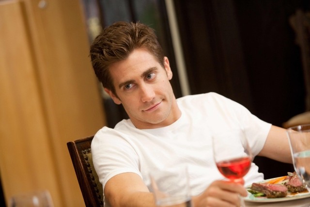 Jake Gyllenhaal nella commedia Amore ed altre droghe