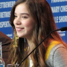 Berlinale 2011 Una Sorridente Hailee Steinfeld Presenta Il Grinta In Conferenza Stampa 193010