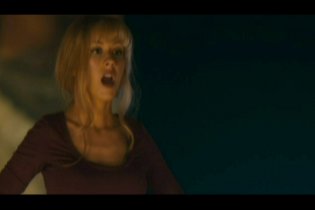 Burlesque - Clip 'Show Me'