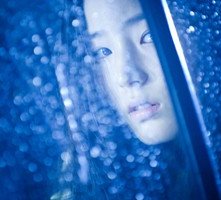 Erina Mizuno in una scena dell'horror The Shock Labyrinth 3D (2010)