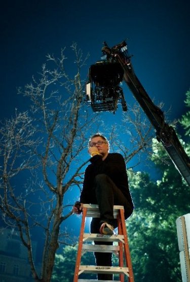 Il regista James L. Brooks sul set della commedia Come lo sai