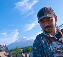 Takashi Shimizu sul set dell'horror The Shock Labyrinth 3D (2010)