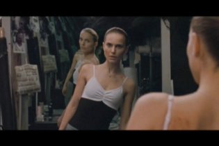 Il cigno nero - Clip 'Costume'