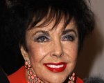 Elizabeth Taylor ricoverata in ospedale