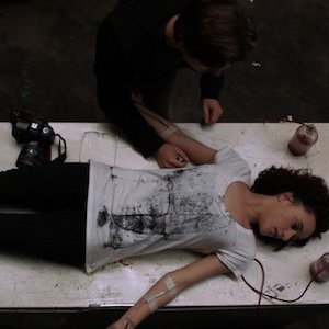 Una immagine del film Vampire di Iwai Shunji