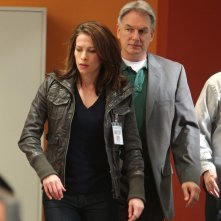 Georgia Wooten (Christina Cox) e Gibbs (Mark Harmon) in una scena dell'episodio Freedom di NCIS
