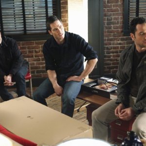 Ron Rifkin, Matthew Rhys e Luke MacFarlane in Thanks For The Memories di Brothers & Sisters