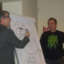 Noah Jones esegue una buffa caricatura di Maxwell Atoms alla conferenza di Fish Hooks
