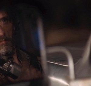 John Hawkes in un'immagine del film Winter's Bone