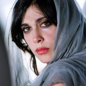 Nadine Labaki in una scena de Il padre e lo straniero