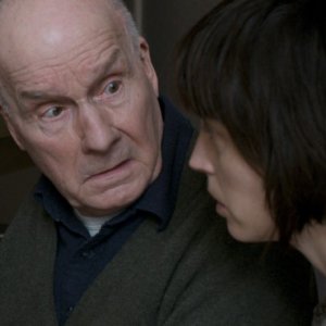 Florence Loiret-Caille con Michel Bouquet in una scena del film La petite chambre