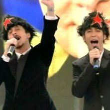 Luca e Paolo in un'immagine di Sanremo 2011, quarta serata