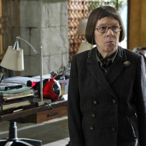 Hetty (Linda Hunt) nell'episodio Empty Quiver di NCIS: Los Angeles