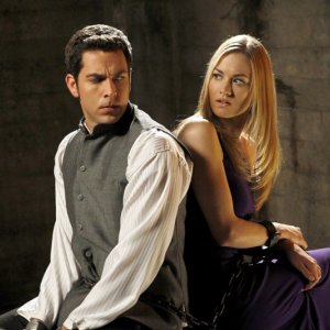 Zachary Levi e Yvonne Strahovski in una sequenza dell'episodio Chuck Versus the Seduction Impossible