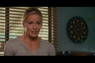 Piranha 3D - Clip 'Il pontile'