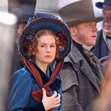 Isla Fisher con Simon Pegg nella dark comedy Burke and Hare