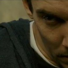 Jonathan Rhys Meyers in un primo piano inquietante dal film Shelter