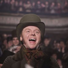 Simon Pegg in una scena del film Burke and Hare