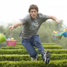 James Marsden in una scena del film Hop