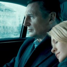 Liam Neeson con January Jones in Unknown