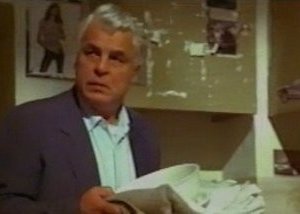 Michele Placido è Enzo Tortora nel film Un uomo perbene