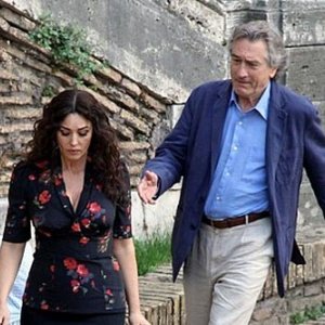 Robert De Niro e Monica Bellucci in momento del film Manuale d'Amore 3