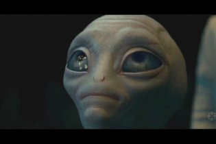 Paul - Red Band Trailer