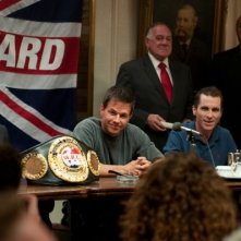 Mark Wahlberg e Christian Bale in una sequenza di The Fighter
