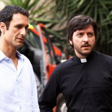 Ricky Memphis e Raoul Bova nella fiction Come un Delfino