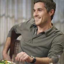 Dave Annable in un momento dell'episodio Safe at Home di Brothers & Sisters