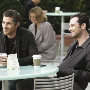 Justin (Dave Annable) e Kevin (Matthew Rhys) in Safe at Home di Brothers & Sisters