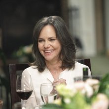 Sally Field nel ruolo di Nora Walker nell'episodio Safe at Home di Brothers & Sisters