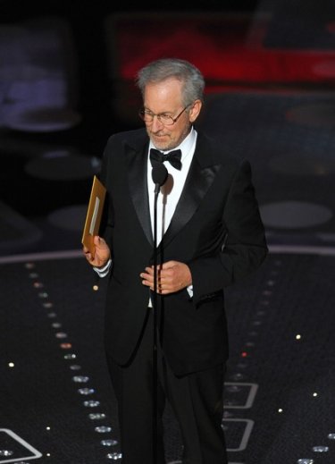 Oscar 2011: Spielberg annuncia il premio per il miglior film, l'ultimo della serata
