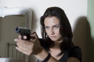 Anna Safroncik in una scena della seconda stagione della serie Il commissario Manara