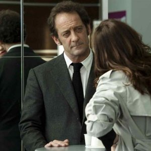 Vincent Lindon con Emmanuelle Devos in La permission de minuit