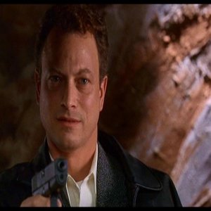 Gary Sinise in una scena del film Ransom (1996)