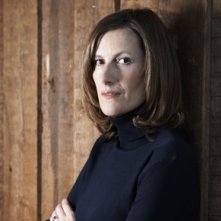 La regista Joanna Hogg sul set del film Archipelago