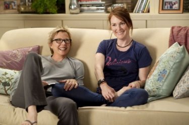 Annette Bening e Julianne Moore in coppia nel film The Kids Are All Right