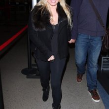Jessica Simpson e il fidanzato Eric Johnson partono da Los Angeles tarda notte