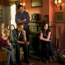 Annette O'Toole, Allison Mack, Justin Hartley, Tom Welling ed Erica Durance in Beacon di Smallville