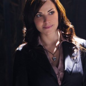 Erica Durance in una scena dell'episodio Masquerade di Smallville