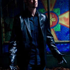 Una scena dell'episodio Masquerade di Smallville con Desaad (Steve Byers)
