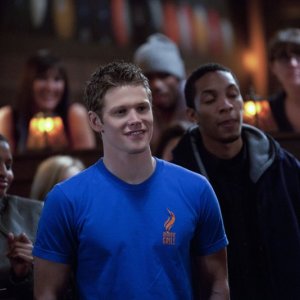 Zach Roerig in un momento dell'episodio The House Guest di Vampire Diaries