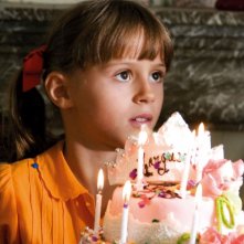 La piccola Juliette Chappey nei panni di Marguerite da piccola in Carissima me