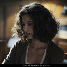 Ana Caterina Morariu nell'episodio L'età del dubbio de Il commissario Montalbano