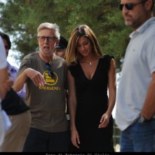 Belen Rodriguez e Alberto Sironi sul set dell'episodio Il campo del vasaio de Il commissario Montalbano