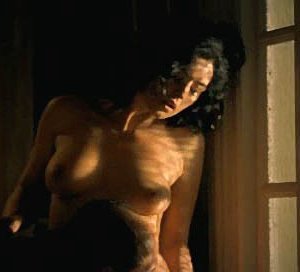 La splendida Monica Bellucci è Malèna nel film di Giuseppe Tornatore