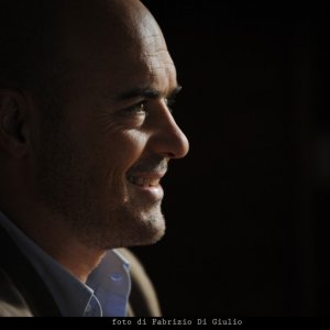 Luca Zingaretti nell'episodio La danza del gabbiano de Il commissario Montalbano