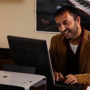 Enzo Guariglia in una scena del film Irreality