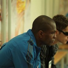 Seydina Baldé e Cyril Descours nel film La ligne droite